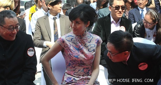 颜值高会暖<em>妹毛</em>爷爷自然来 女星与地产大亨私