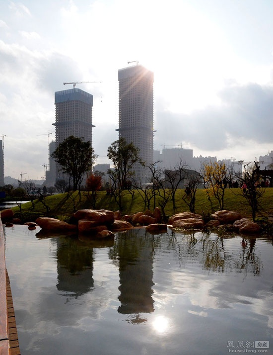 花果园亚太中心写字楼单价6500元\/㎡起 --凤凰