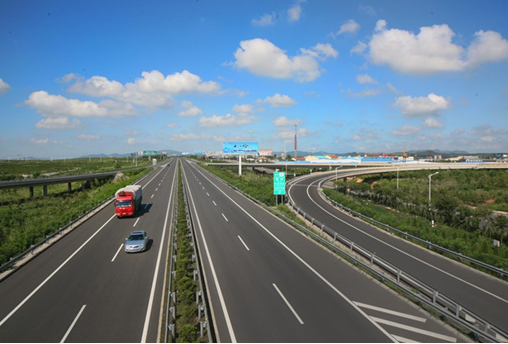 关注胶州:姜青华答疑新机场建设及道路交通大