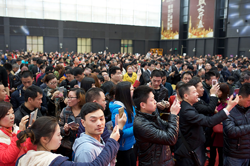 新圩进入万元时代!碧桂园·翠湖湾开盘即清盘