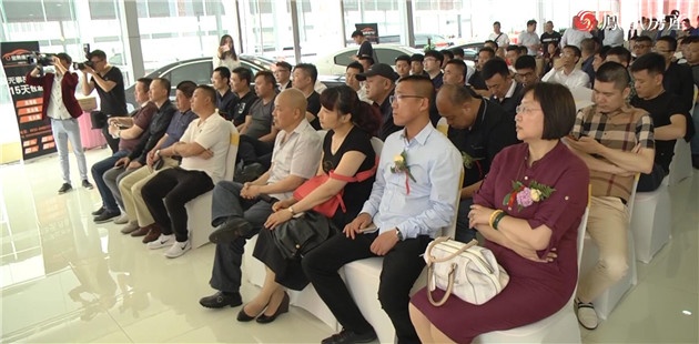 青岛高端二手车展厅 宝易得汽车旗舰店盛大开