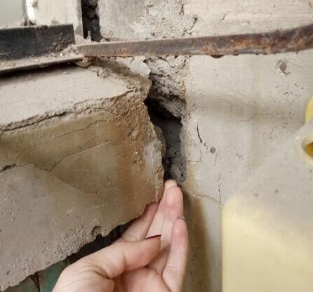 济南联四路花格小区5栋居民楼开裂 谁来无缝