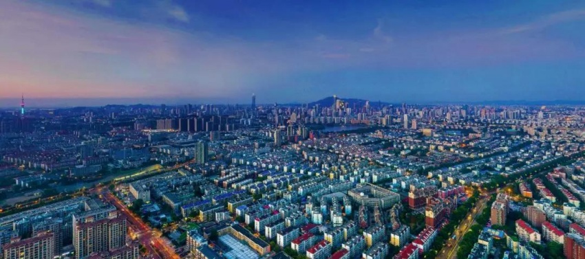 南京与一线城市的差距,仅有这260米!