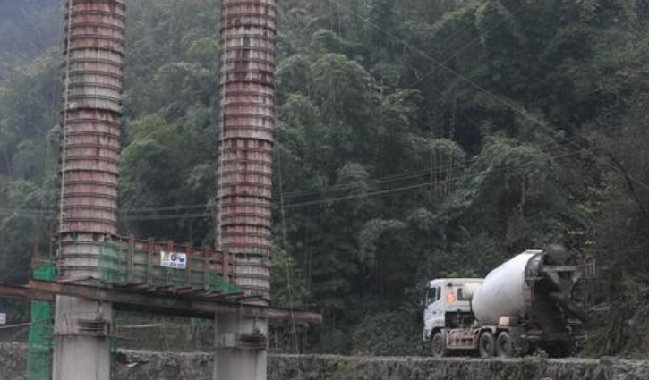 滇川大通道—串佛高速控制性工程完成近半 可望明年底通车