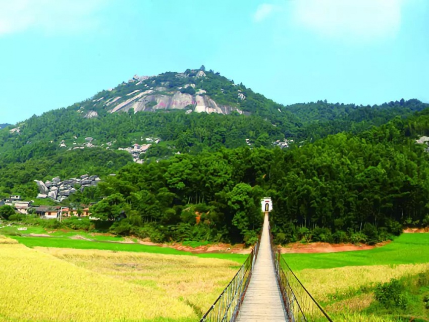 △梅岭狮子峰 目前,湾里正冲刺国家全域旅游示范区为助力湾里旅游