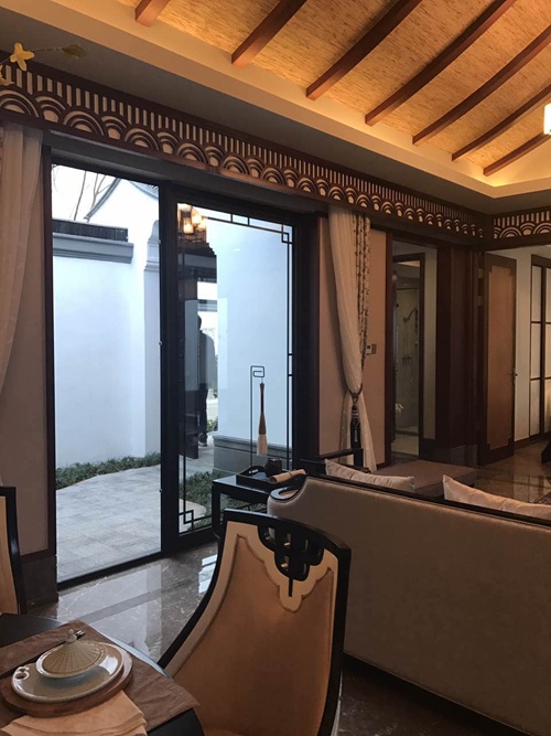 【凤凰直播】如沐春风 鉴所未见—绿城桃李春风中式院墅样板区优雅