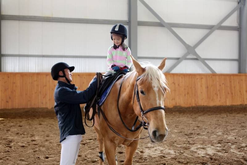 在橄榄球培训班,现场将有外籍教师亲临指导,孩子们将了解到橄榄球理论