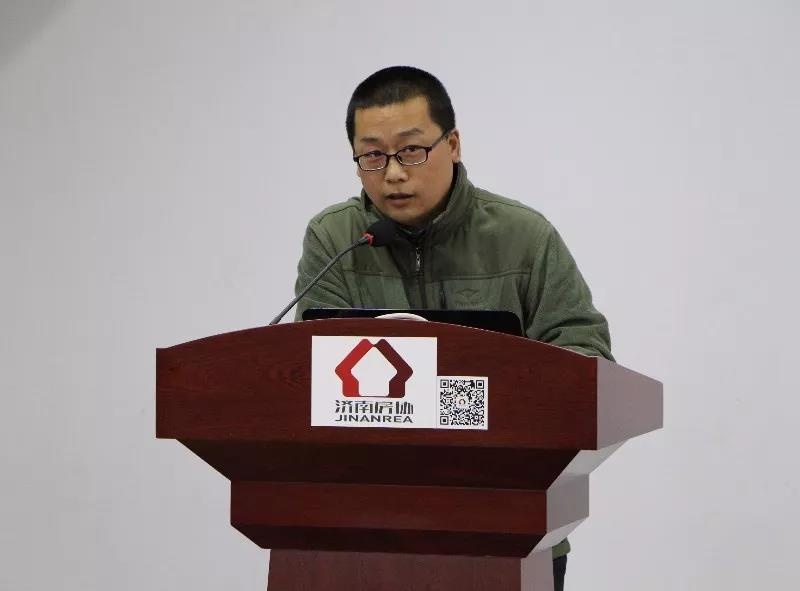 点击图片查看详情 我爸是李刚_李刚的背景