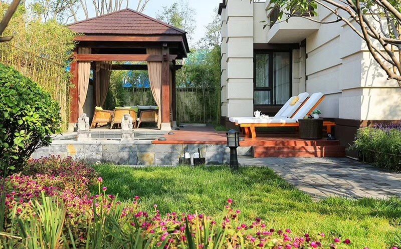 暑气已至,来牛驼温泉孔雀城避暑吧