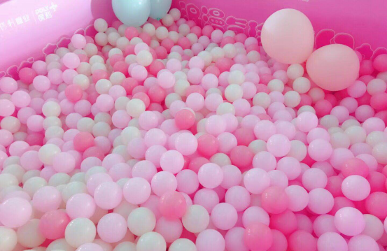 最in七夕嘉年华,保利·观澜3打卡网红美妆气球雨