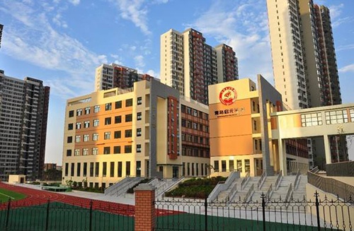 启元学校青岛第十七中学作为市北的纯新盘,金沙·中粮祥云周边现有