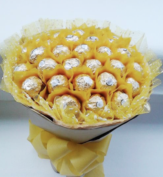 500份费列罗花束