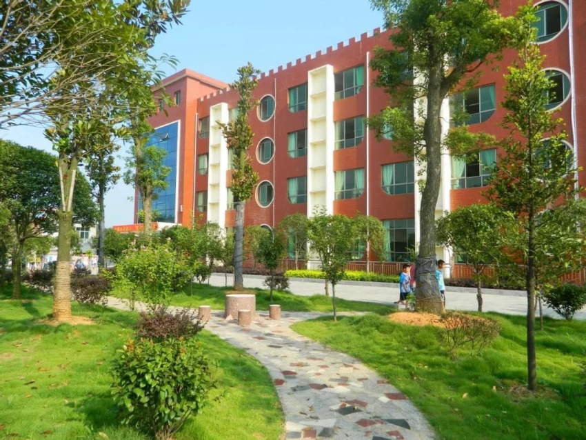 城市近郊选房,发现好房子的秘密 ——凤凰网房产茂名