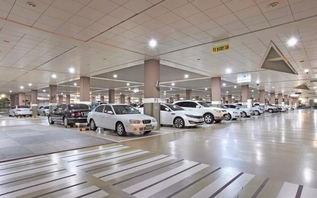 特变·都市花园特变远离喧嚣 安全人居 臻享幽境 ——凤凰网房产乌鲁