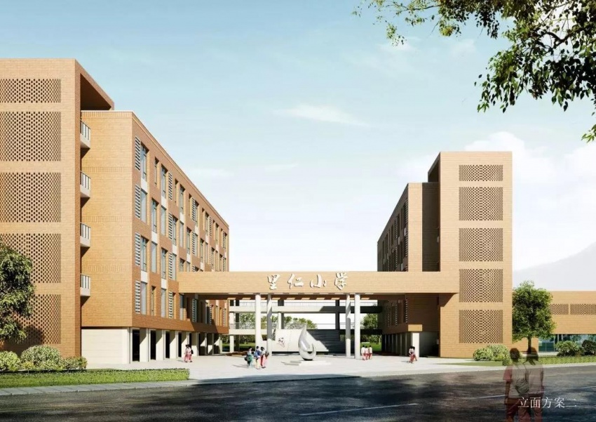 里仁小学动作比较迅速,已经有3处楼体建筑露出,里仁中学仍在打地基